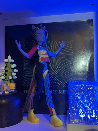 Monster high puppe neighthan - high,